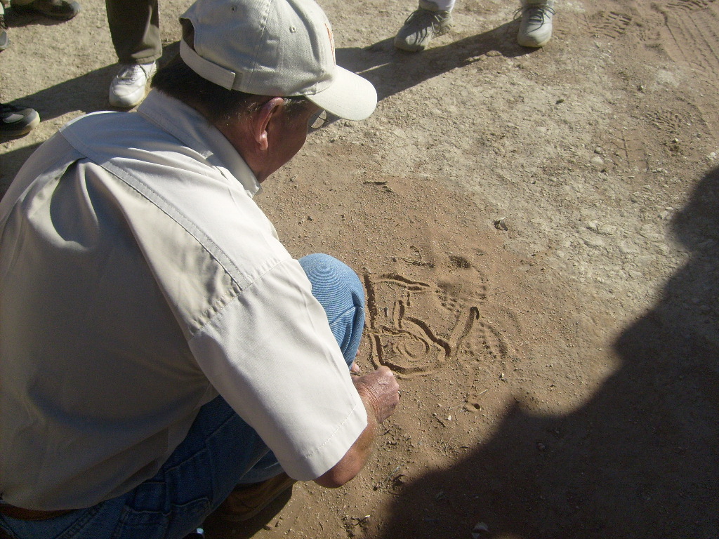 A picture containing ground, outdoor, person, baseball

Description automatically generated